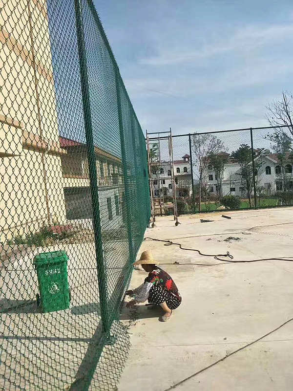 運(yùn)動場護(hù)欄網(wǎng).jpg
