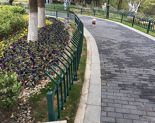 綠化帶鋅鋼護(hù)欄價格