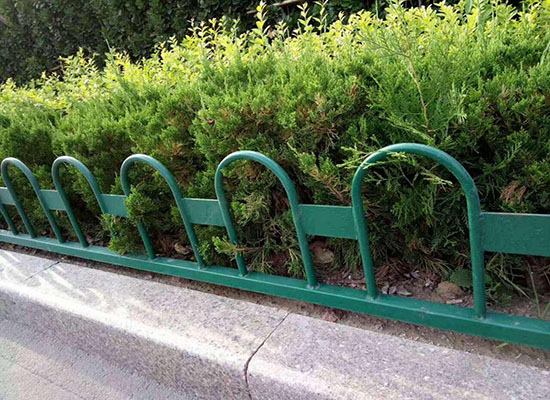 草坪護(hù)欄