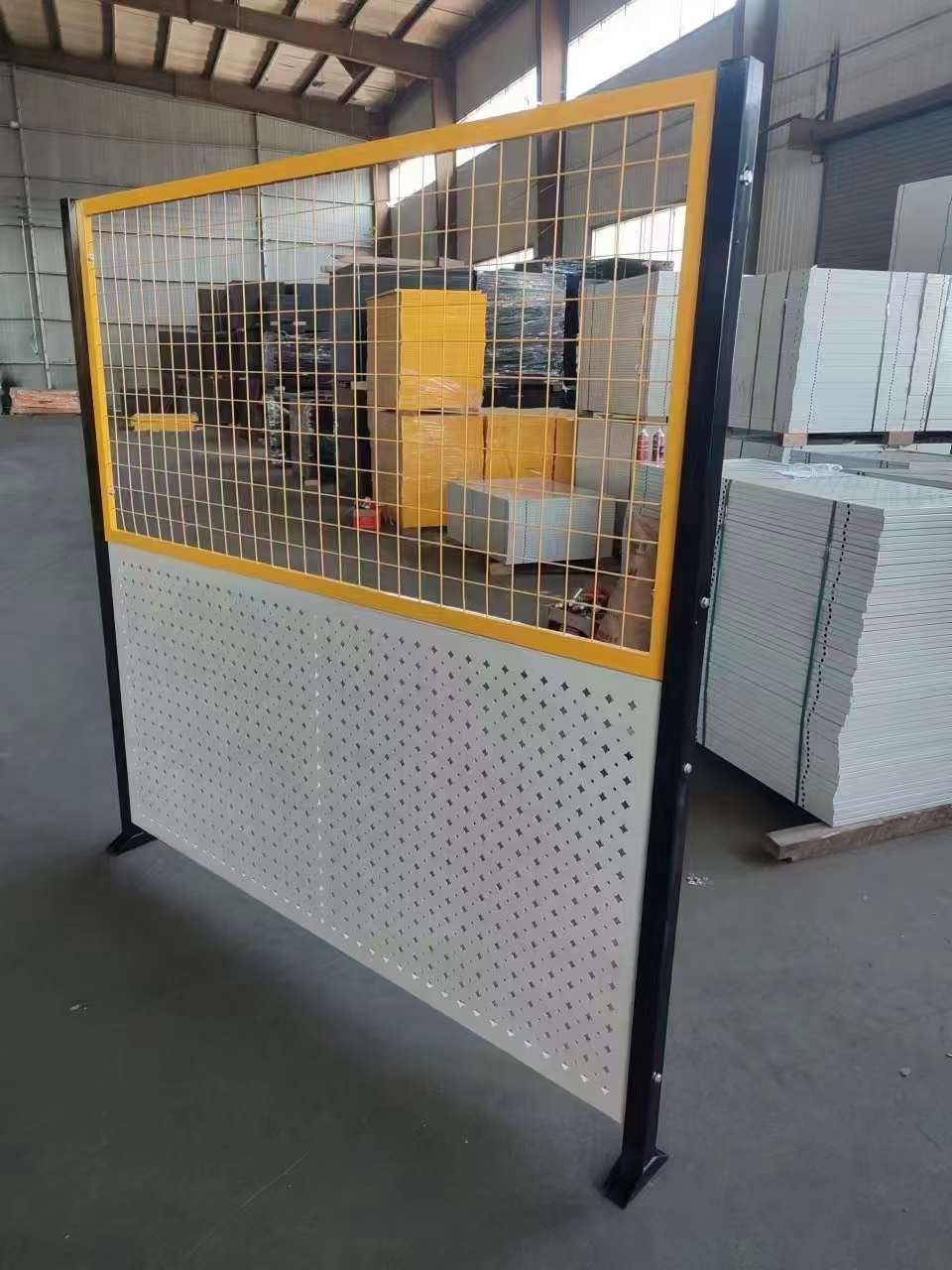 沖孔板倉(cāng)庫(kù)車間護(hù)欄